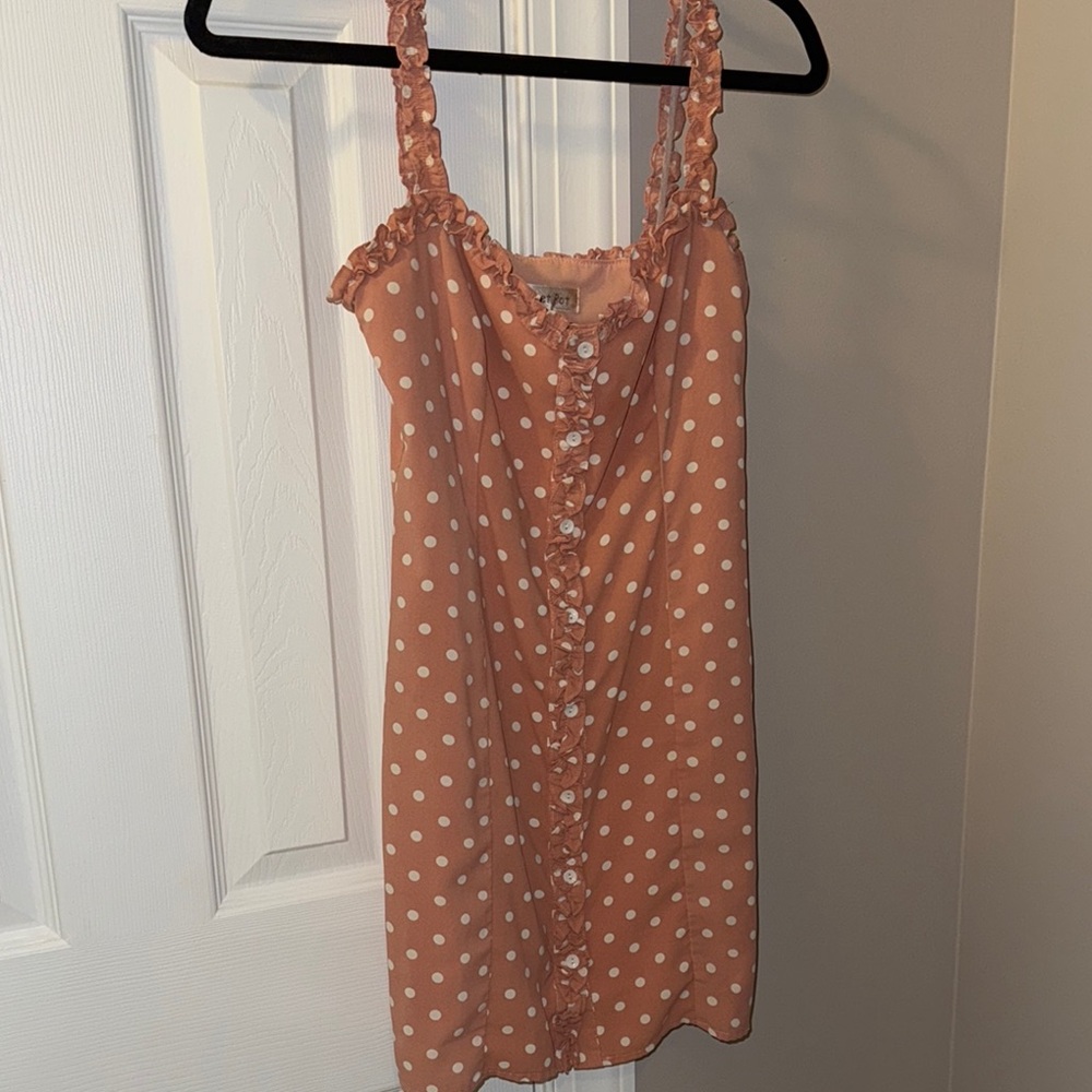 Chic Polka Dot Dress in Peach and White